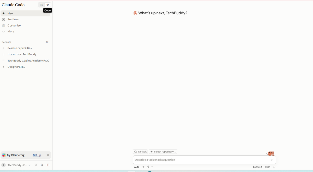 מסך Claude Code לבן עם סרגל צד שמאלי, רשימת Recents וכותרת What’s up next, TechBuddy? במרכז.
